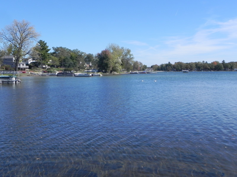 Zukey Lake homes Huron River chain of lakes